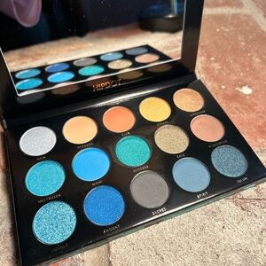 Hipdot Cenote Eyeshadow Makeup Palette- New Beauty Product New